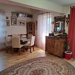 Bella * Сплит